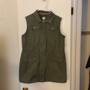 A new day green cargo vest, size large